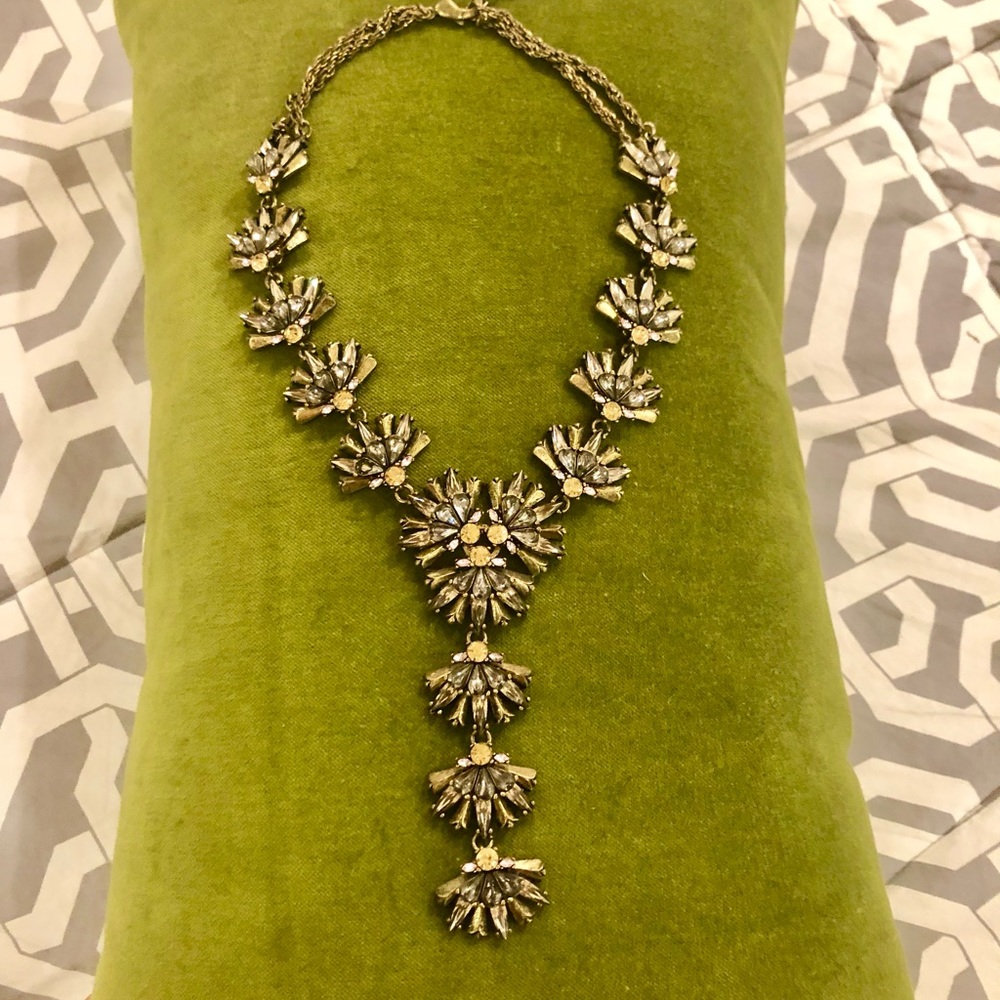 NWOT Sole Society jeweled y gold necklace